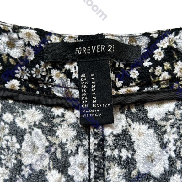 FOREVER‎ 21 | Floral Shorts Black/White Lightweight High Rise Girly Feminine M - Picture 4 of 6